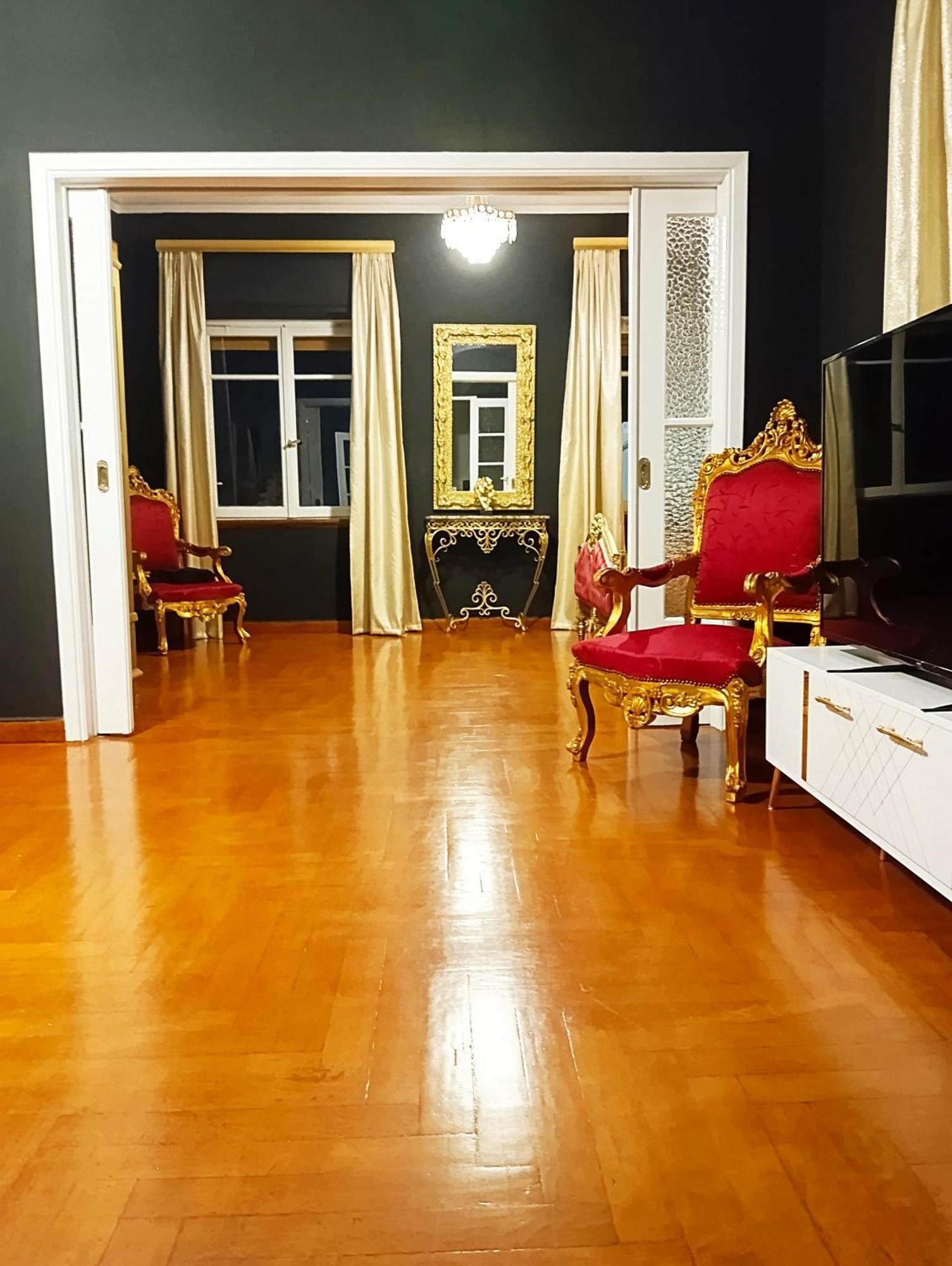 Iris Baroque Apartment Elefsína Exterior foto